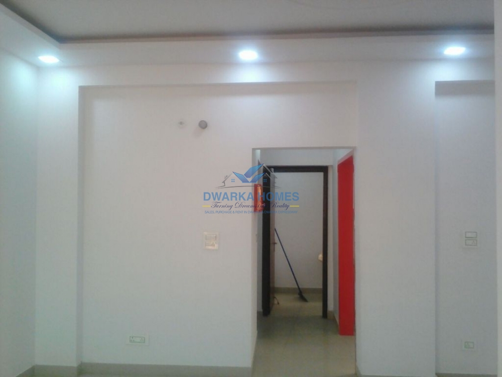 3Bhk 4washroom servant flat is availble on rent in Nav Sanjivan Apartment Sector12 Dwarka